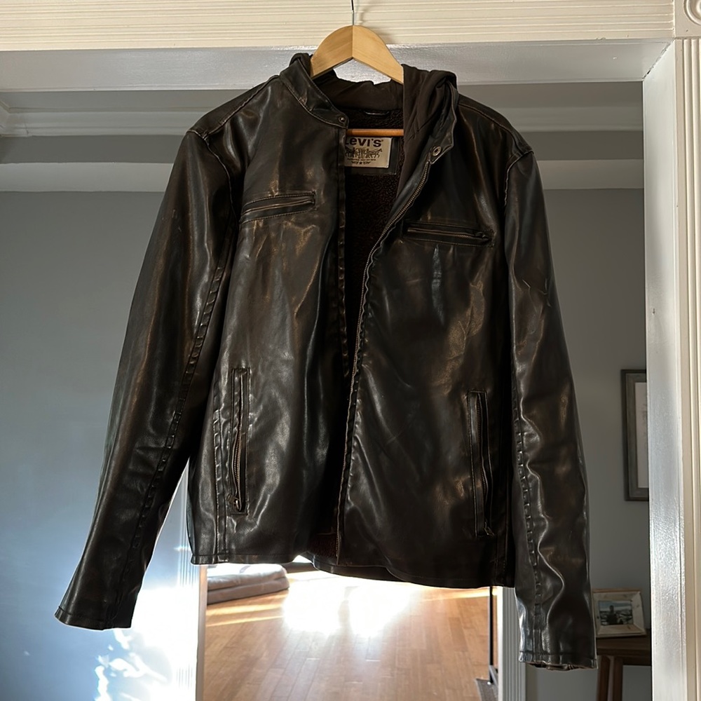 Men’s Levi leather jacket